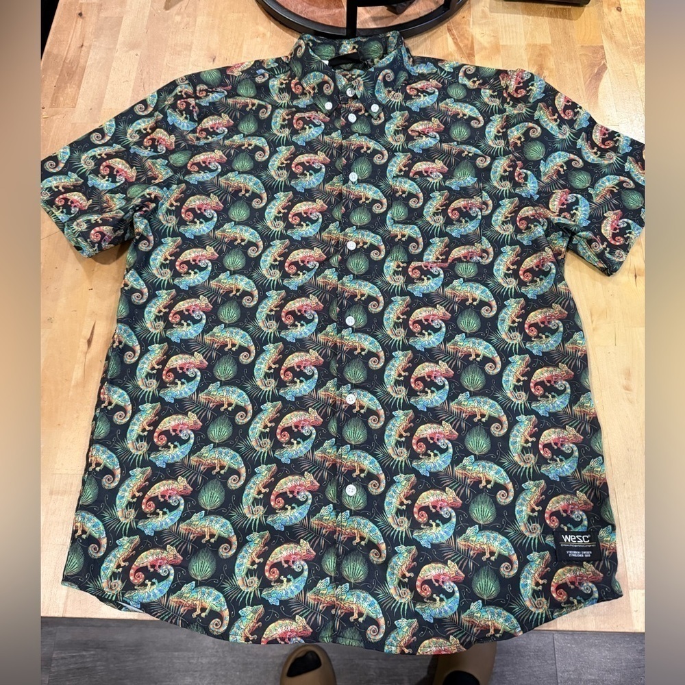 WeSC Unisex Shirt Short Sleeve Oden Chameleons 4 Men’s M Medium Women’s L Large - Picture 10 of 10